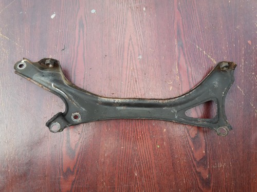 Honda civic subframe bracket - honda,